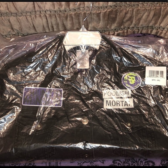 Madame Leota Denim Jacket - The Haunted Mansion - Picture 11 of 12